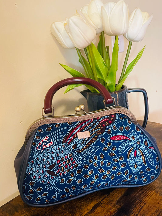 Oye Kusiwaa Ankara purse